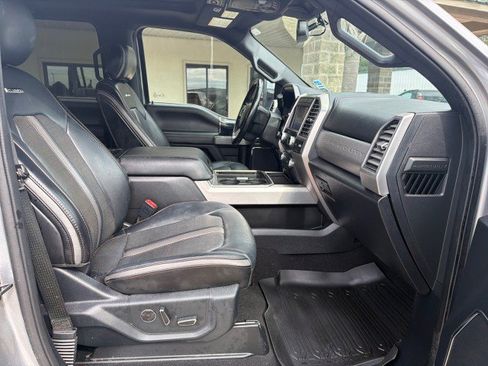 Used 2020 Ford F250 Platinum w/ FX4 Off-Road Package AWD/4WD image 22