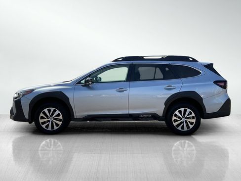 Used 2024 Subaru Outback Premium AWD/4WD image 2