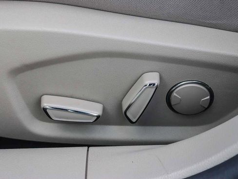 Used 2020 Ford Fusion SE image 20