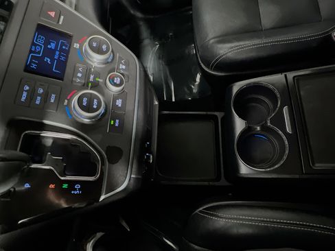 Used 2015 Toyota Sienna SE w/ SE Preferred Package image 25