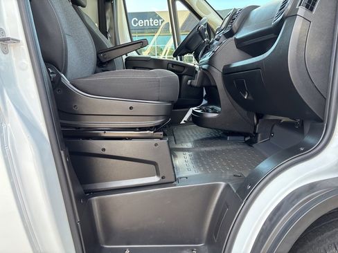 Used 2023 RAM ProMaster 2500 w/ Driver Convenience Group image 23