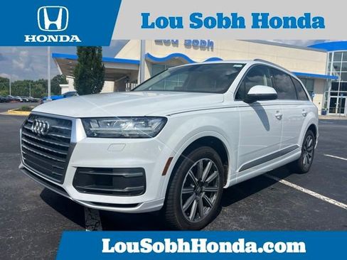 Used 2017 Audi Q7 3.0T Prestige AWD/4WD image 1