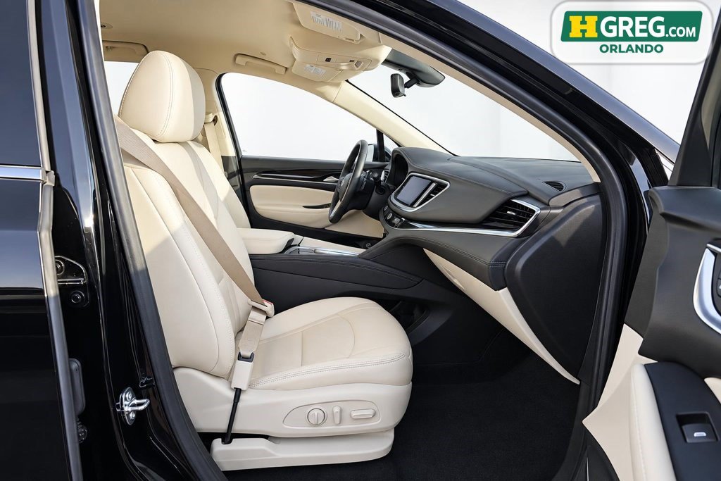 Used 2024 Buick Enclave Essence w/ Technology Package FWD image 11