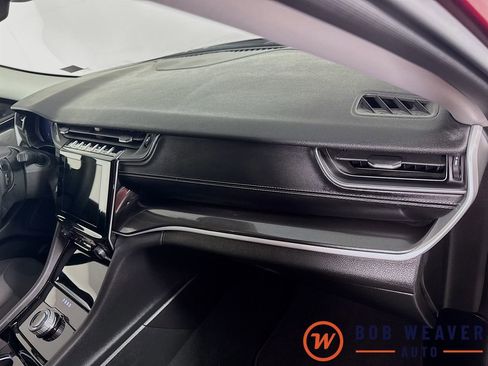 Used 2023 Jeep Grand Cherokee Laredo image 30