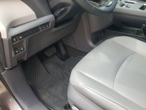 Used 2021 Toyota Sienna XLE AWD/4WD image 25