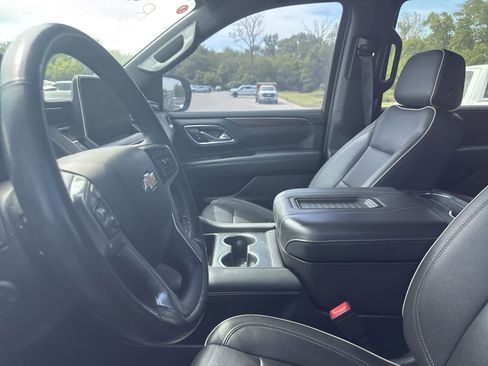 Used 2023 Chevrolet Tahoe Premier AWD/4WD image 33