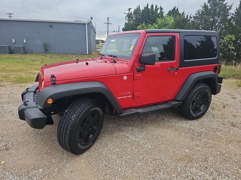 Used 2011 Jeep Wrangler Sport AWD/4WD image 8