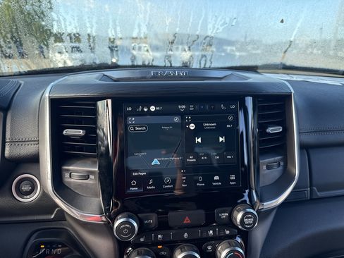 Used 2024 RAM 1500 Laramie image 25