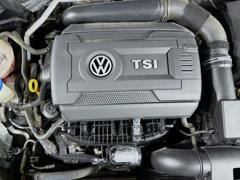 Used 2017 Volkswagen Jetta Sport w/ Jetta Sport Lighting Package image 32