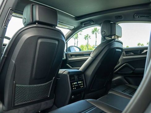 Certified 2024 Porsche Cayenne S AWD/4WD image 13