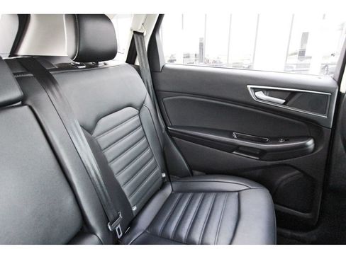 Used 2018 Ford Edge SEL w/ Equipment Group 201A FWD image 13
