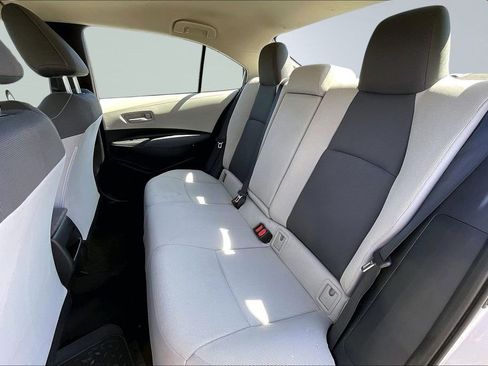 Used 2022 Toyota Corolla LE FWD image 24