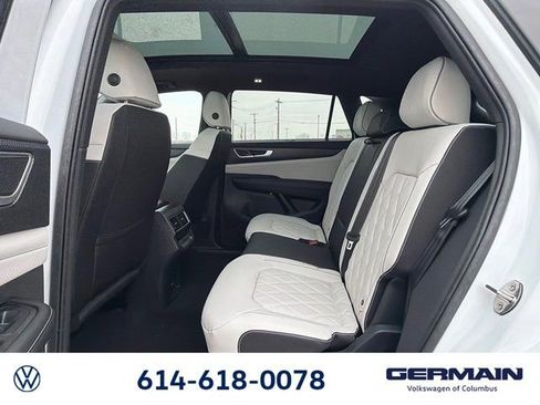 New 2026 Volkswagen Atlas Cross Sport SEL Premium R-Line AWD/4WD image 17
