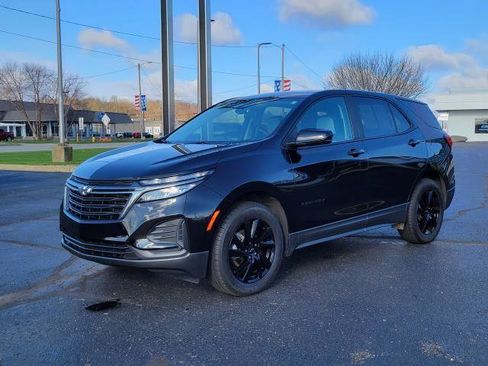 Used 2024 Chevrolet Equinox LS w/ LS Convenience Package image 4