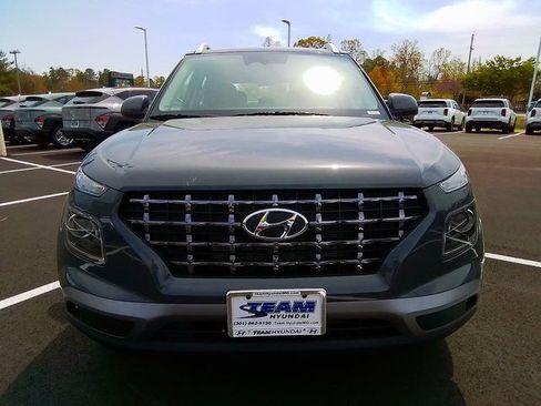 New 2025 Hyundai Venue SEL image 2