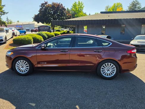 Used 2015 Ford Fusion SE w/ Equipment Group 502A FWD image 8