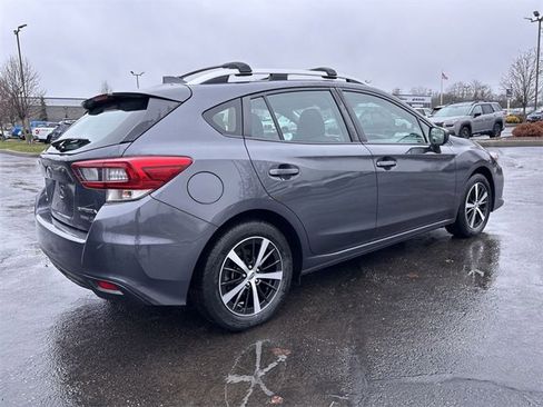 Used 2023 Subaru Impreza Premium image 3