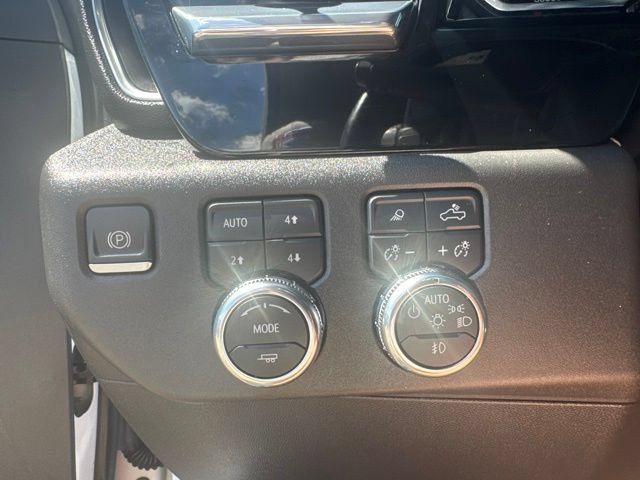 Used 2022 GMC Sierra 1500 SLT AWD/4WD image 23