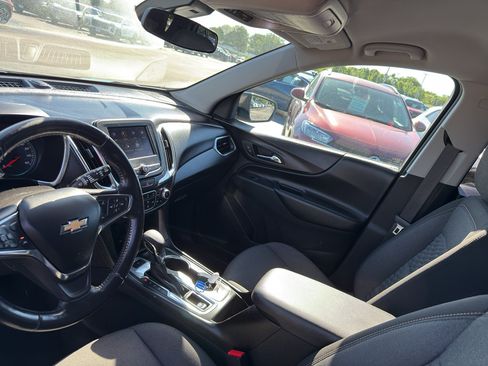Used 2020 Chevrolet Equinox LT AWD/4WD image 25