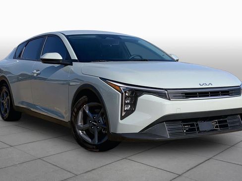 Used 2025 Kia K4 FWD image 3