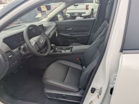 New 2026 Nissan Sentra SR w/ SR Premium Package FWD image 14