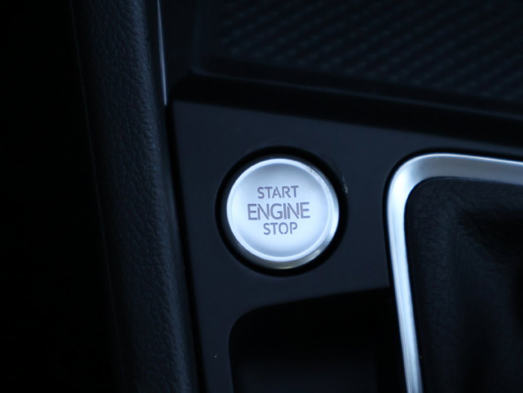 Certified 2026 Volkswagen Jetta SE FWD image 18