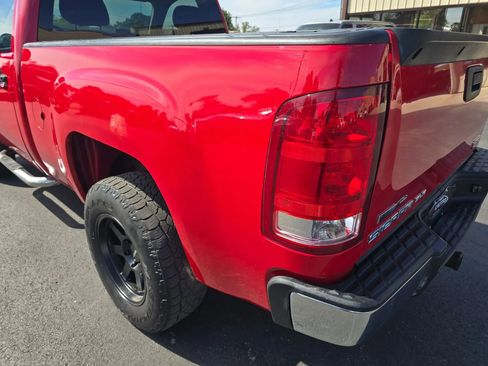 Used 2011 GMC Sierra 1500 SLE w/ SLE Preferred Package AWD/4WD image 19