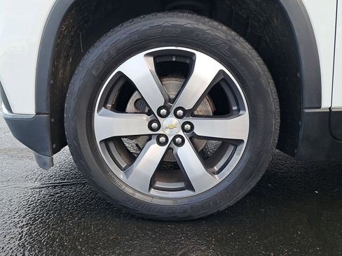 Used 2019 Chevrolet Traverse LT w/ LT Premium Package image 11