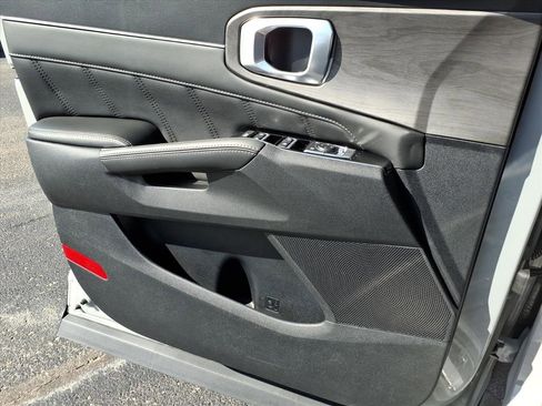 Used 2024 Kia Sorento SX image 15