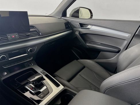 Used 2024 Audi Q5 2.0T Premium image 24