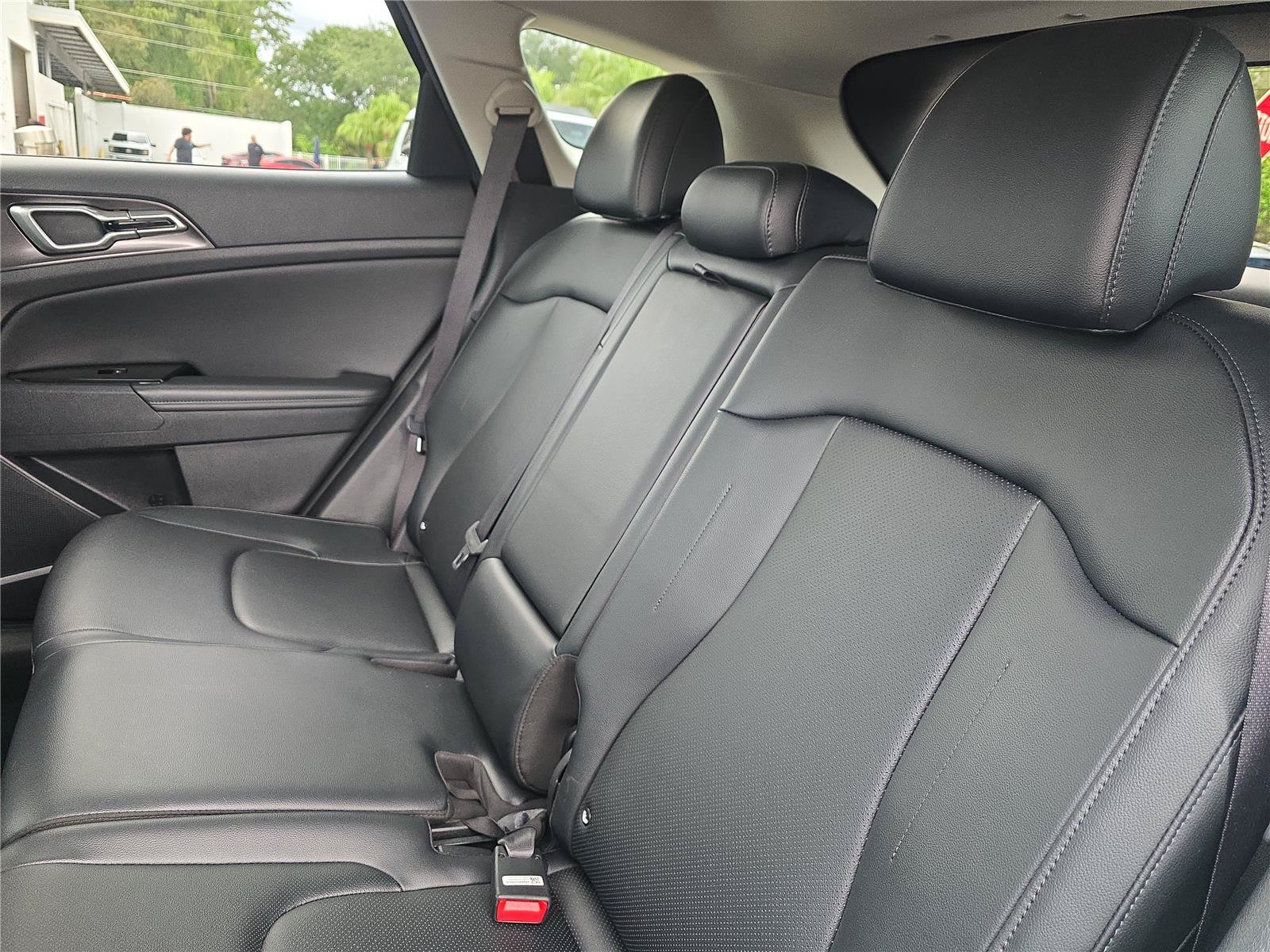 Used 2024 Kia Sportage EX FWD image 12