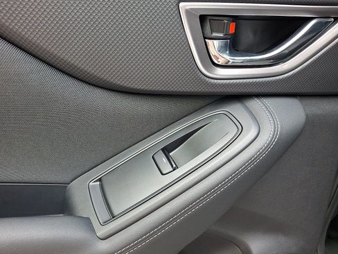 Certified 2023 Subaru Forester Premium AWD/4WD image 12
