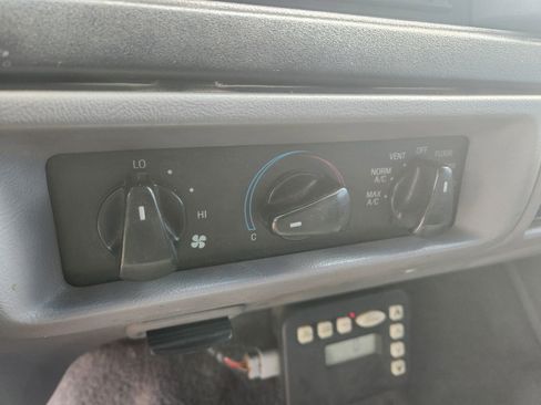 Used 1997 Ford F250 4x4 SuperCab Heavy Duty image 27