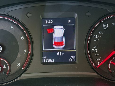 Used 2020 Volkswagen Passat 2.0T SEL image 18