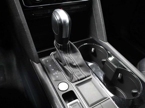 Used 2023 Volkswagen Atlas Cross Sport SE image 26