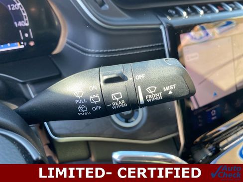 Used 2022 Jeep Grand Cherokee Limited image 31