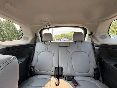 Used 2025 Honda Pilot Touring image 37