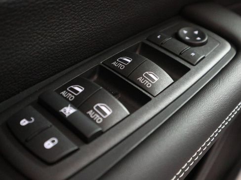 New 2026 Chrysler Pacifica Select image 35