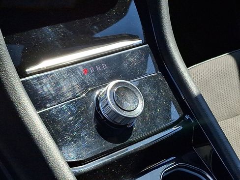 Used 2023 Jeep Grand Cherokee L Laredo image 16