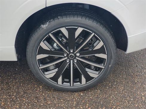 New 2026 Volvo XC60 B5 Ultra w/ Protection Package Premier image 7