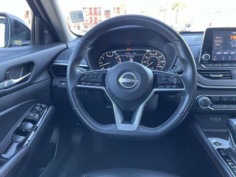 Used 2024 Nissan Altima 2.5 SR image 13