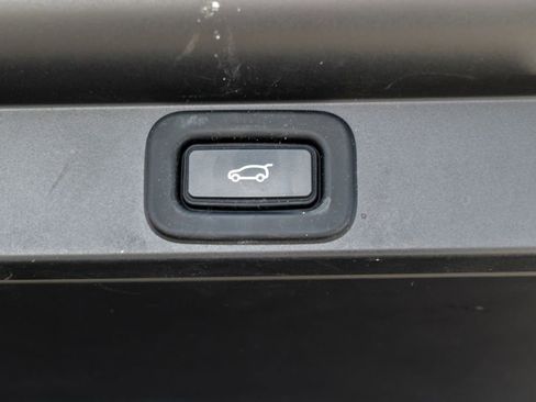 Used 2023 Land Rover Range Rover SE image 65