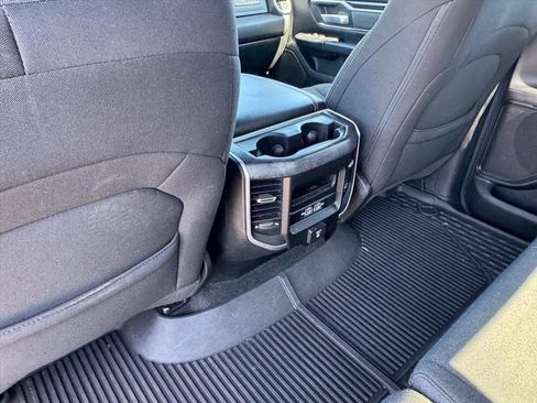 Used 2021 RAM 1500 Big Horn AWD/4WD image 16
