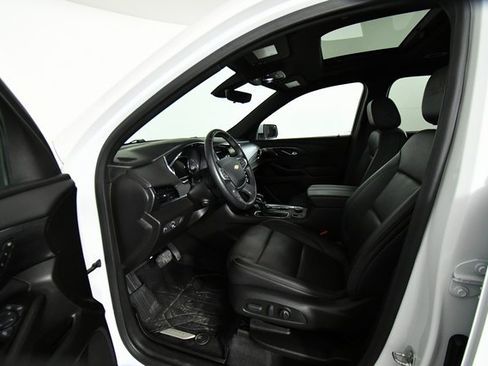 Used 2023 Chevrolet Traverse High Country w/ LPO, Floor Liner Package image 5