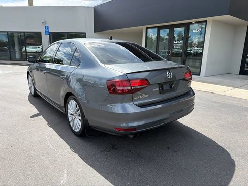 Used 2016 Volkswagen Jetta SEL w/ Lighting Package FWD image 9