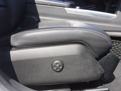Used 2015 Mercedes-Benz E 350 4MATIC Sedan image 30