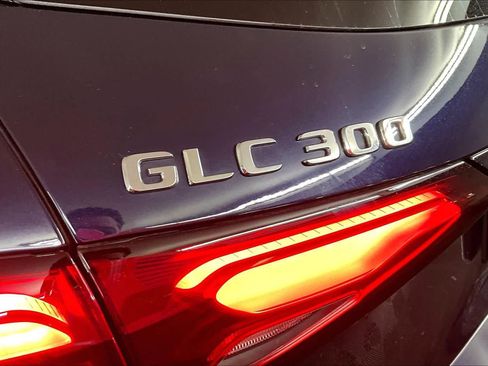 Used 2024 Mercedes-Benz GLC 300 4MATIC image 10