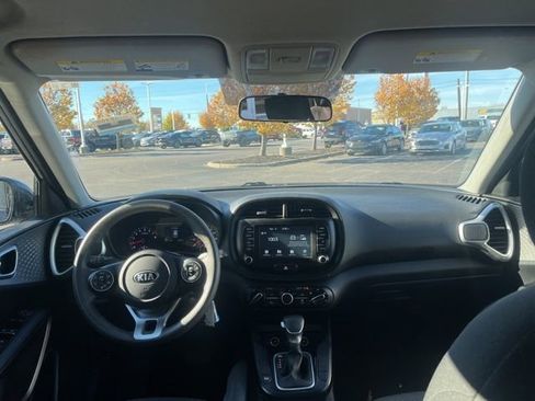 Used 2020 Kia Soul LX image 14