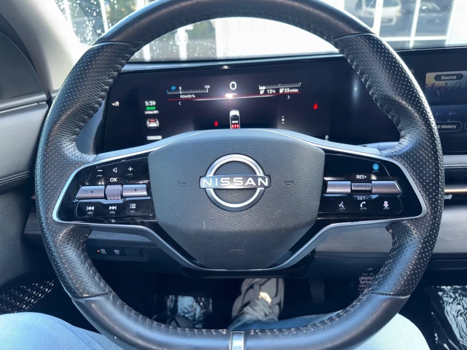 Used 2023 Nissan Ariya FWD image 15