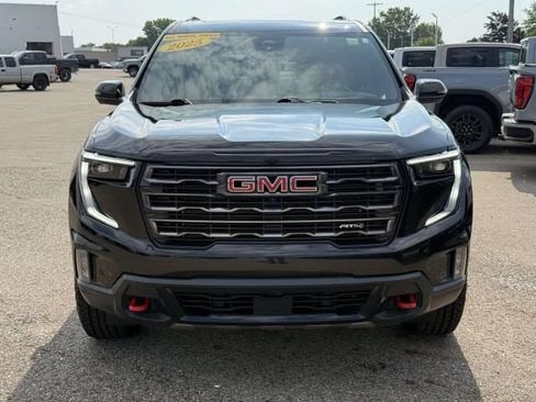 Used 2025 GMC Acadia AT4 w/ Luxury Package AWD/4WD image 3